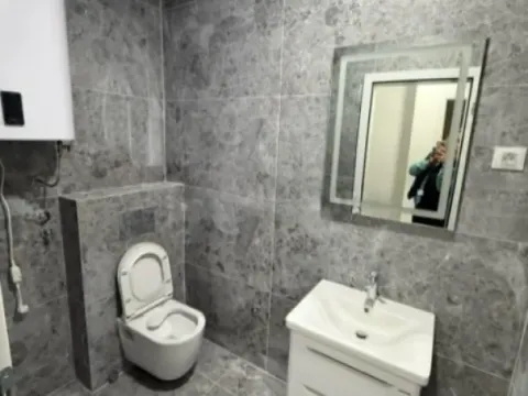 Sale, one bedroom apartment, 38m², Bečići, Budva - image 2