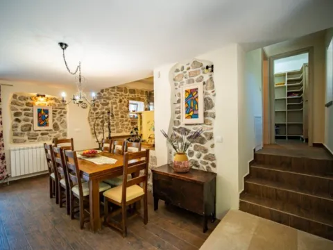 Izdavanje, kuća, 150m², Luštica, Tivat - image 3