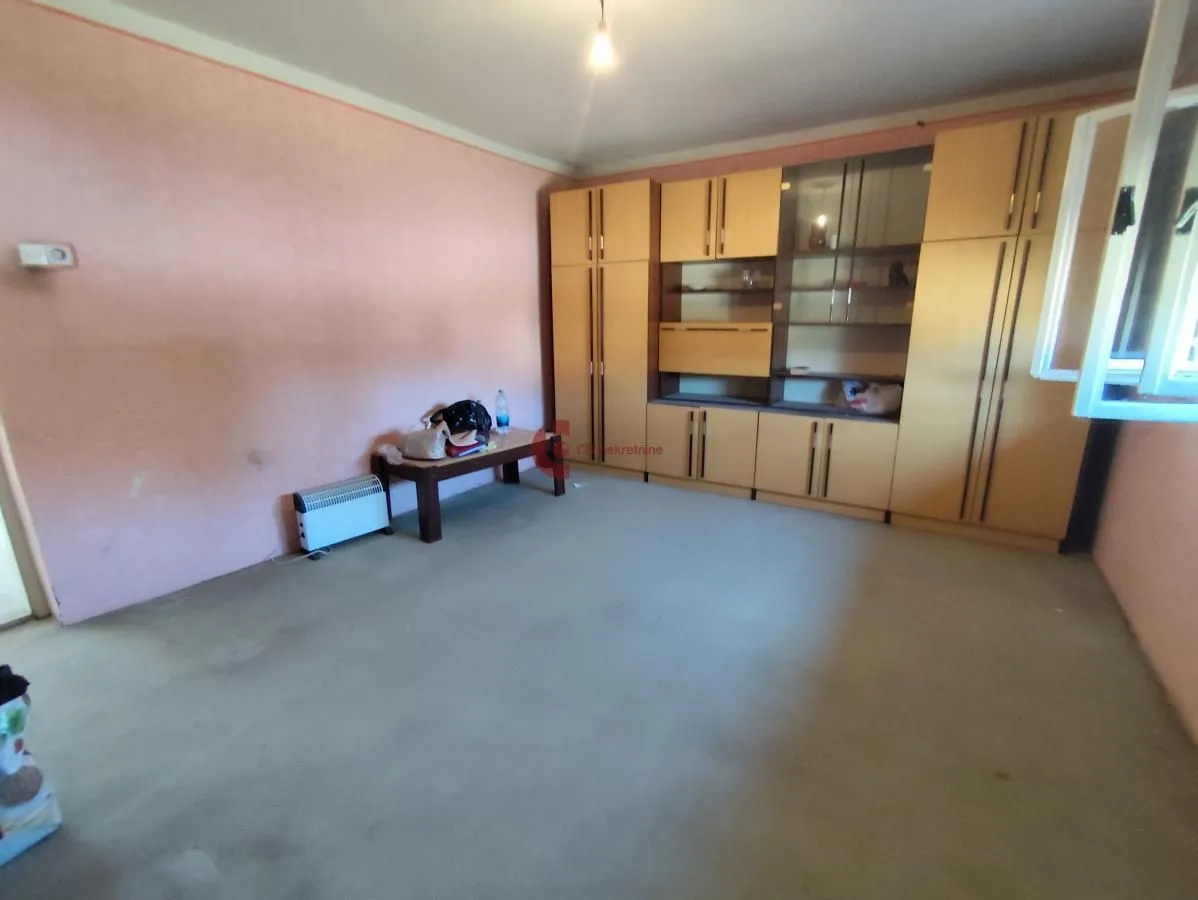 Prodaja, kuća, 176m², Železničko Naselje, Subotica