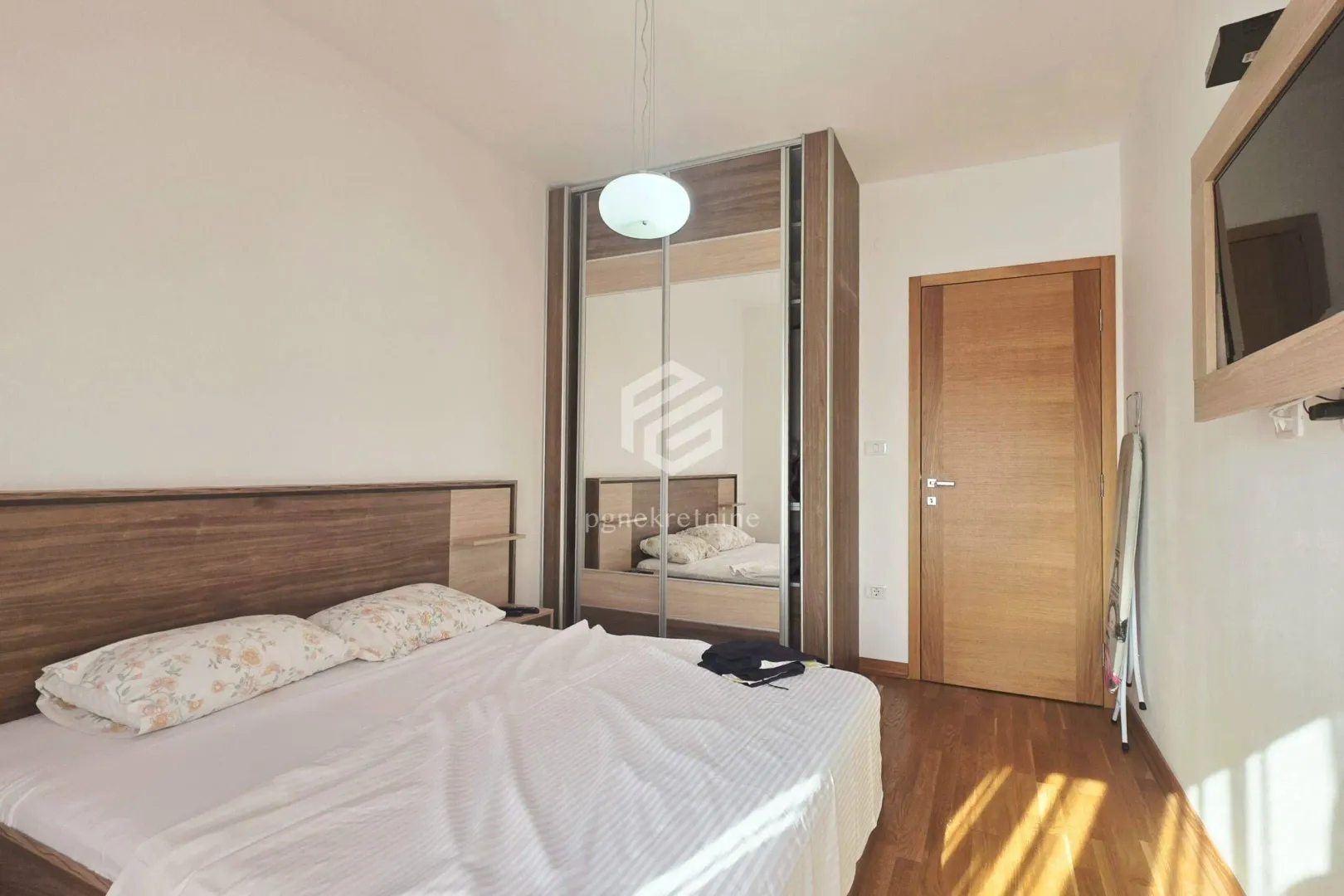 Rent, one bedroom apartment, 43m², City Kvart, Podgorica