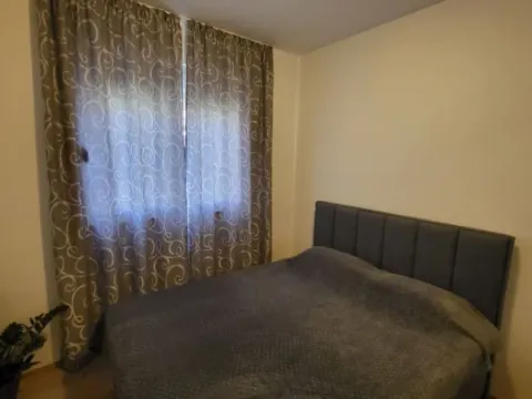 Rent, two bedroom apartment, 70m², Bečići, Budva - image 11