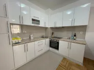 Rent, one bedroom apartment, 40m², Budva, Crna Gora - image 5