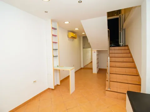 Rent, studio apartment, 46m², Centar, Podgorica - image 2