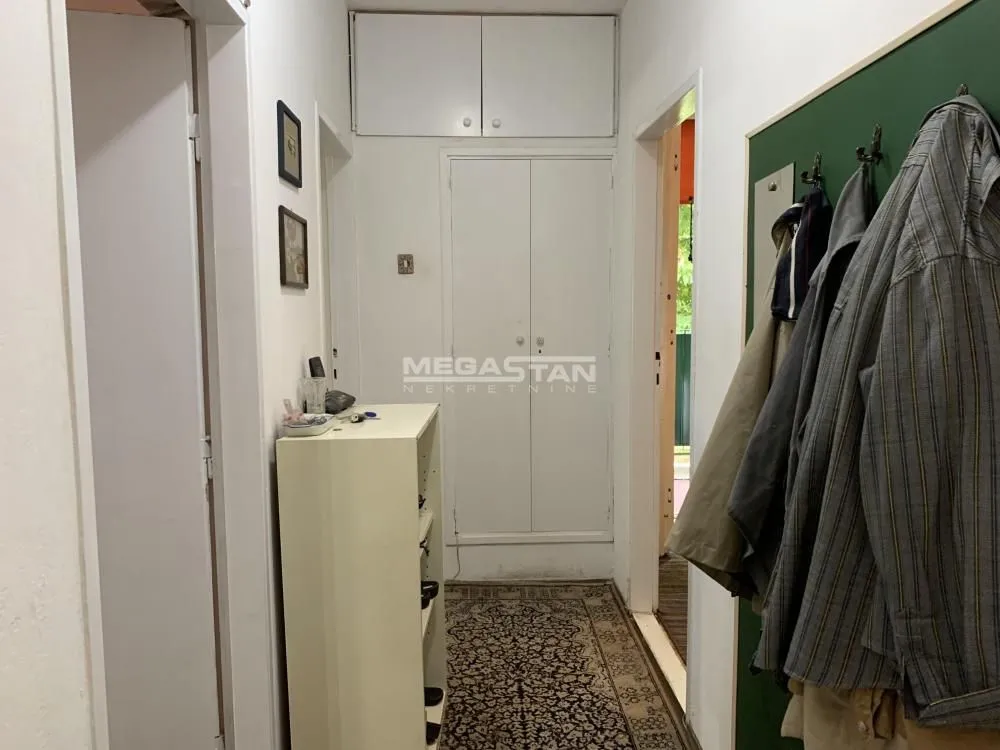 Sale, two bedroom apartment, 61m², Brace Jerković, Voždovac Sve Podlokacije