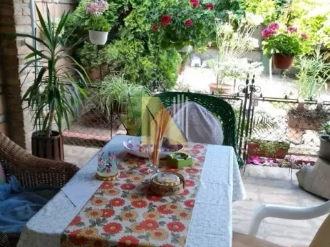 Prodaja, kuća, 206m², Futog, Novi Sad Sve Podlokacije - image 14