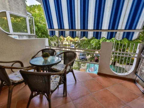 Izdavanje, jednosoban stan, 50m², Centar, Bar - image 7