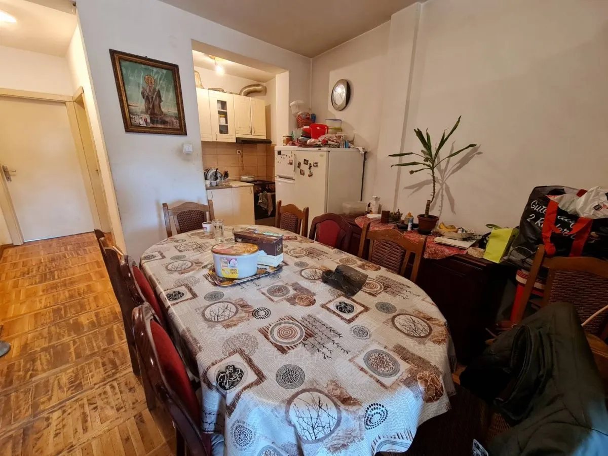 Prodaja, trosoban stan, 64m², Petrovaradin, Novi Sad