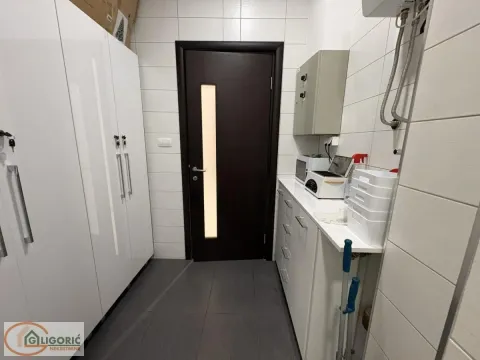 Izdavanje, poslovni prostor, 100m², Stari Grad, Beograd - image 11