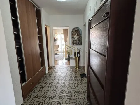 Rent, two bedroom apartment, 75m², Gornja Gorica, Podgorica - image 8