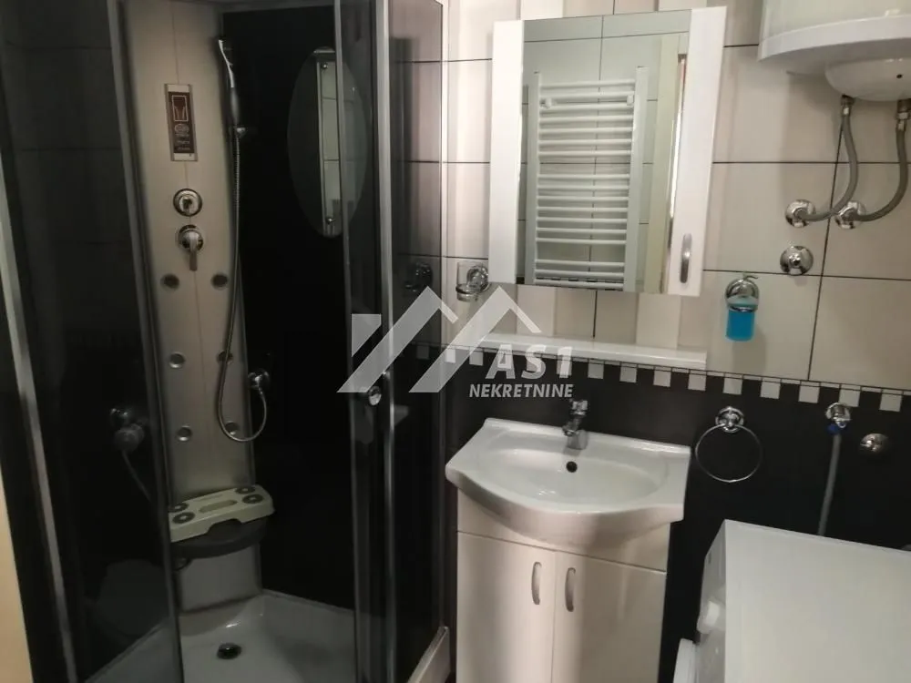 Izdavanje, stan, 27m², Sajam, Novi Sad Sve Podlokacije