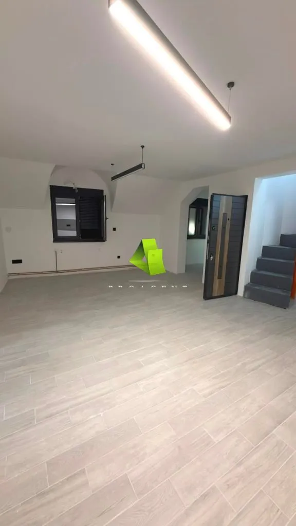 Prodaja, dvosoban stan, 68m², Medijana, Niš