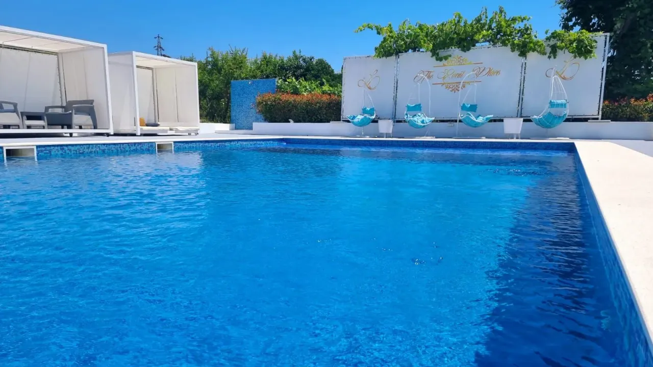 Sale, office space, 1000m², Briska Gora, Ulcinj