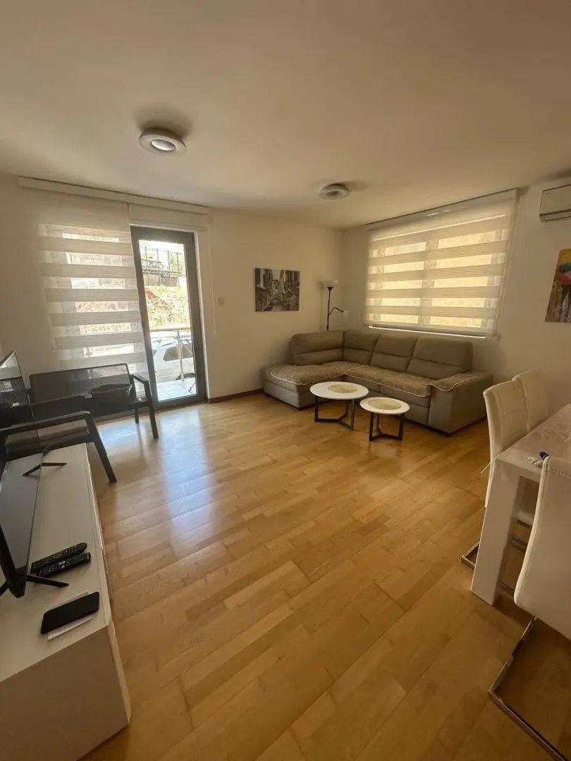 Prodaja, dvosoban stan, 66m², Pržno, Budva