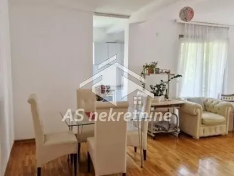 Rent, three bedroom apartment, 85m², Južni Bulevar, Vračar Sve Podlokacije - image 7