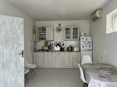 Izdavanje, trosoban stan, 101m², Zelenika, Herceg Novi - image 8