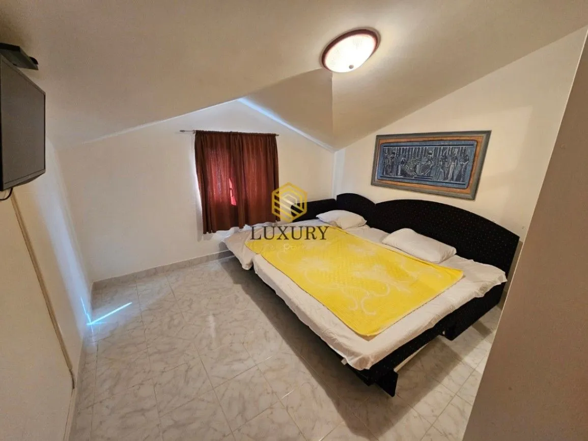 Rent, one bedroom apartment, 41m², Petrovac, Budva