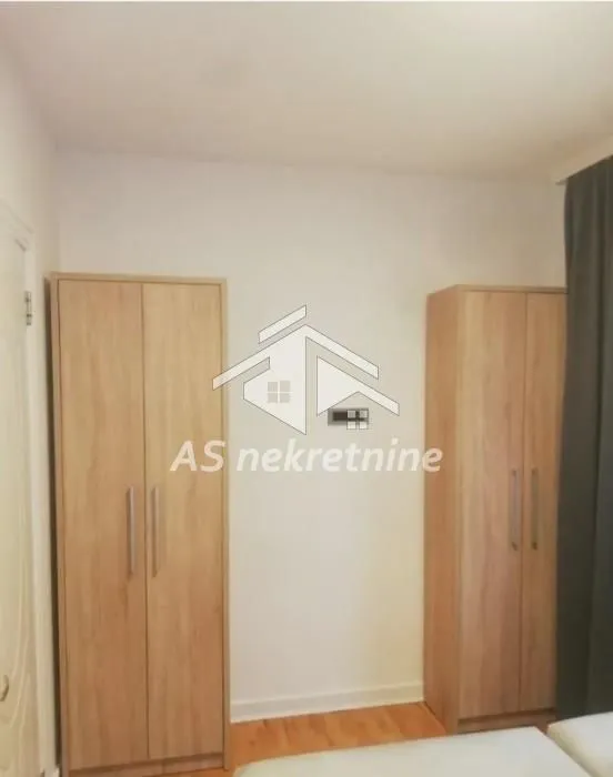 Izdavanje, trosoban stan, 60m², Trošarina, Voždovac Sve Podlokacije