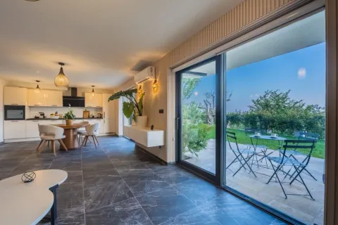 Prodaja, kuća, 300m², Budva, Crna Gora - image 11