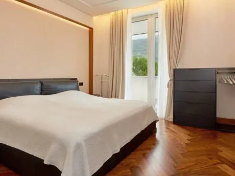 Prodaja, dvosoban stan, 135m², Centar, Tivat - image 8
