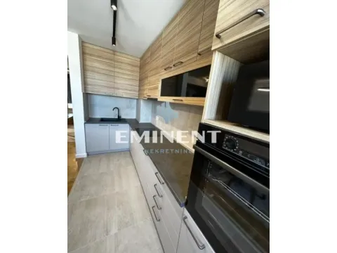 Izdavanje, trosoban stan, 80m², Stari Grad, Beograd - image 7