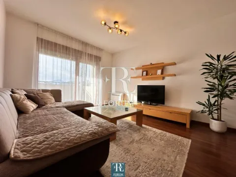 Izdavanje, dvosoban stan, 70m², Master Kvart, Podgorica - image 3