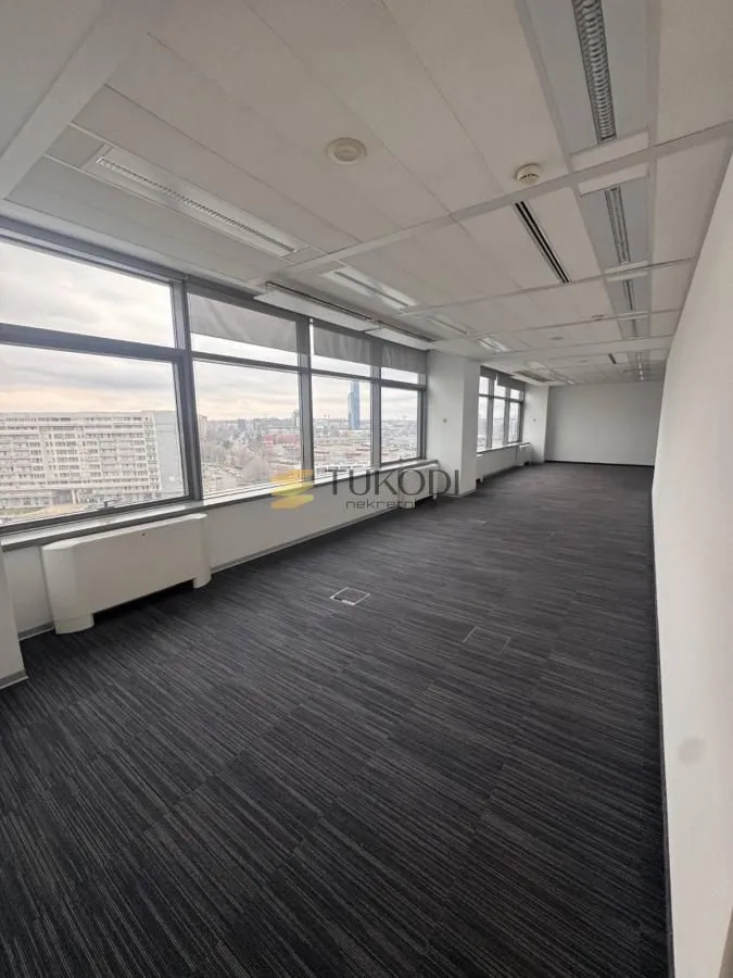 Izdavanje, poslovni prostor, 776m², Novi Beograd Blok 67, Novi Beograd Sve Podlokacije