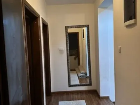 Izdavanje, dvosoban stan, 60m², Zagorič, Podgorica - image 2