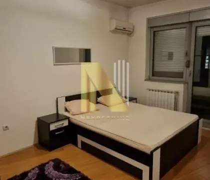 Izdavanje, četvorosoban stan, 99m², Centar, Novi Sad - image 4