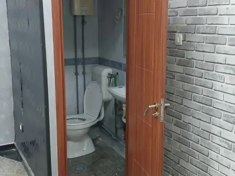 Izdavanje, poslovni prostor, 60m², Centar, Podgorica - image 4