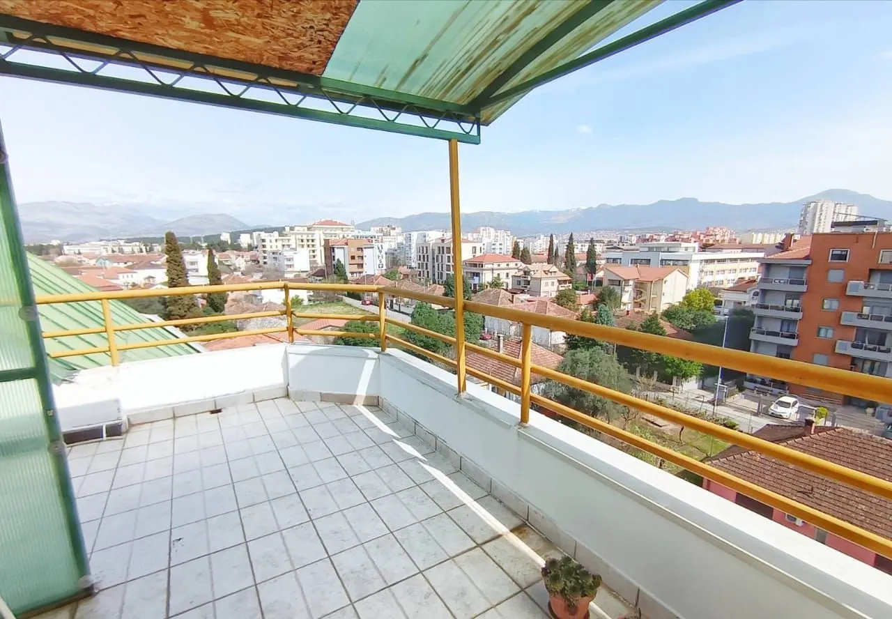 Prodaja, dvosoban stan, 77m², Ljubović, Podgorica