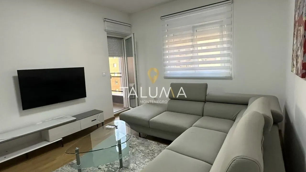 Izdavanje, jednosoban stan, 47m², Stari Aerodrom, Podgorica