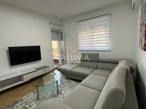 Izdavanje, jednosoban stan, 47m², Stari Aerodrom, Podgorica