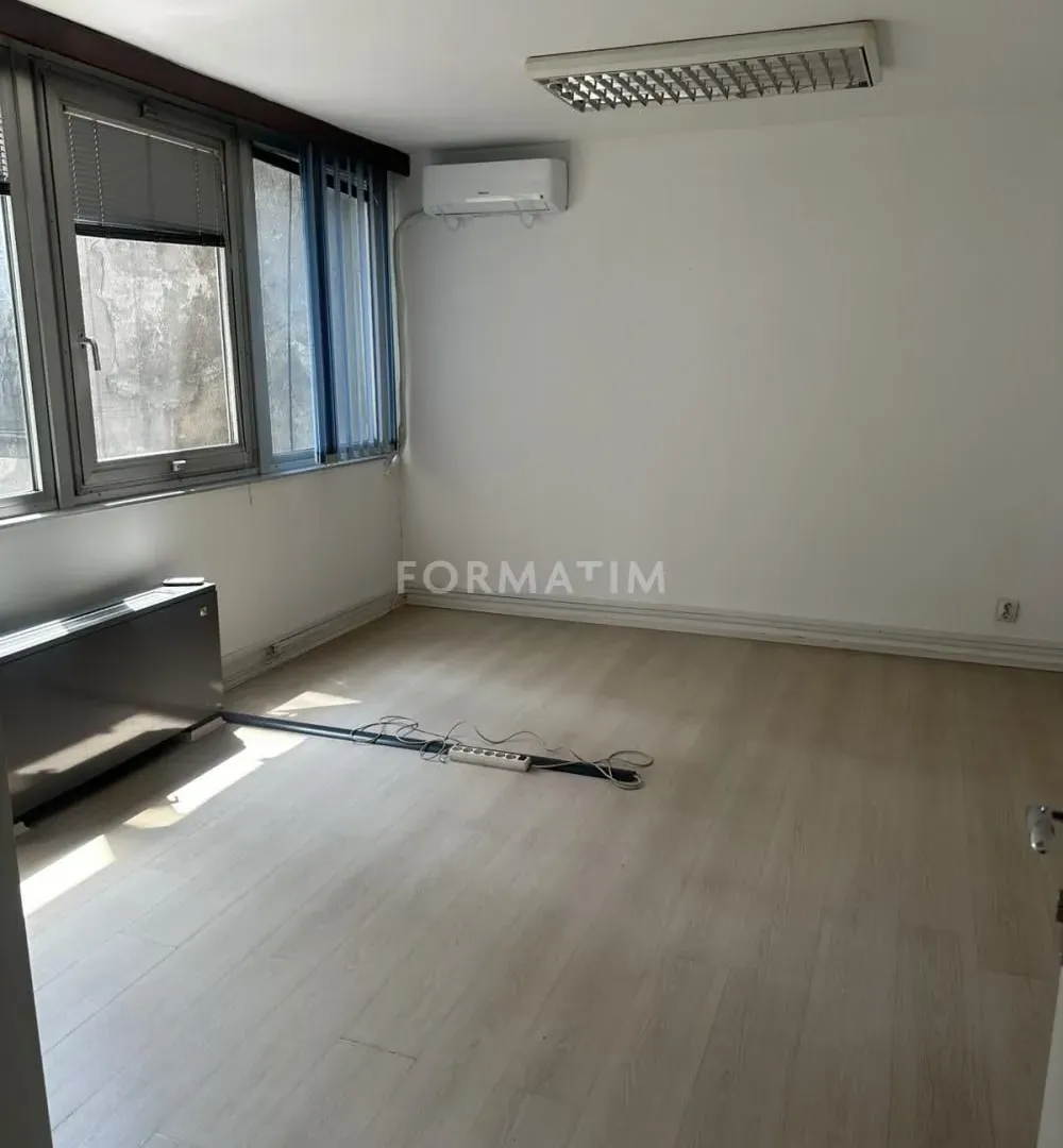 Izdavanje, poslovni prostor, 301m², Stari Grad, Beograd