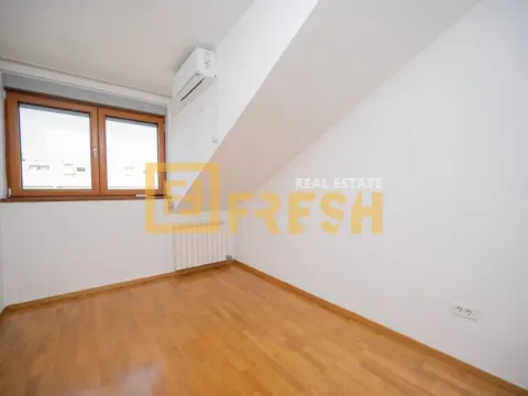 Izdavanje, trosoban stan, 100m², Tološi, Podgorica - image 9