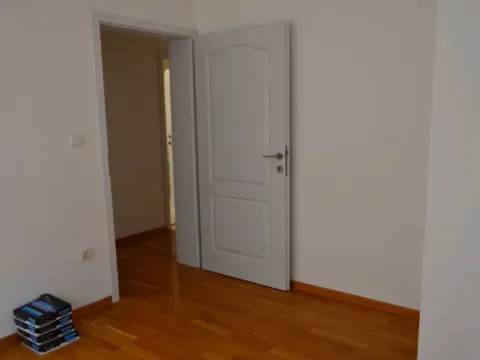 Sale, two bedroom apartment, 72m², Bečići, Budva - image 10