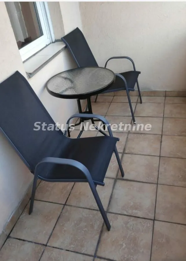 Izdavanje, garsonjera, 30m², Grbavica, Novi Sad Sve Podlokacije