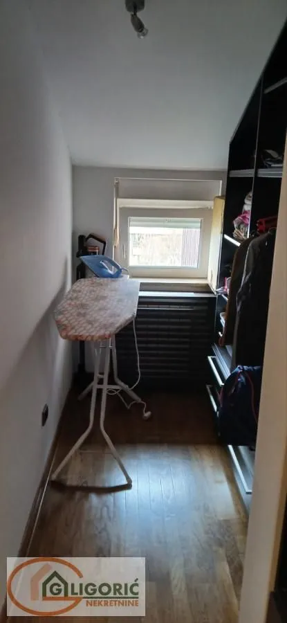 Prodaja, trosoban stan, 100m², Čukarica, Beograd