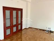 Izdavanje, kuća, 303m², Košutnjak, Beograd - image 2