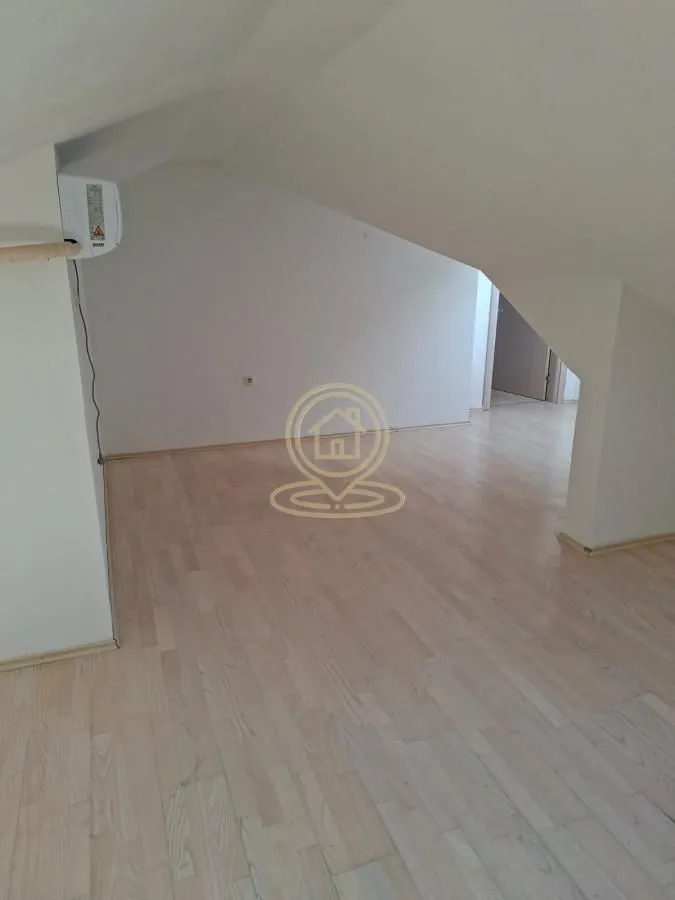 Izdavanje, stan, 94m², Klisa, Novi Sad Sve Podlokacije