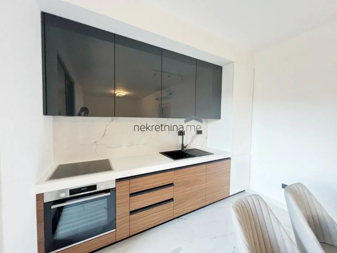 Prodaja, dvosoban stan, 86m², Centar, Podgorica