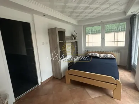 Izdavanje, kuća, 215m², Salajka, Novi Sad Sve Podlokacije - image 7