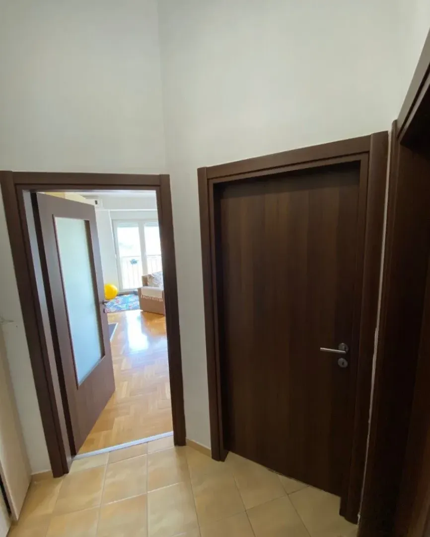 Prodaja, jednosoban stan, 40m², Stari Aerodrom, Podgorica