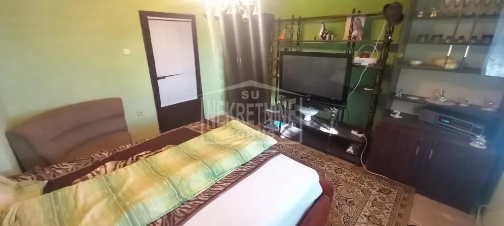 Prodaja, kuća, 178m², Verušić, Subotica