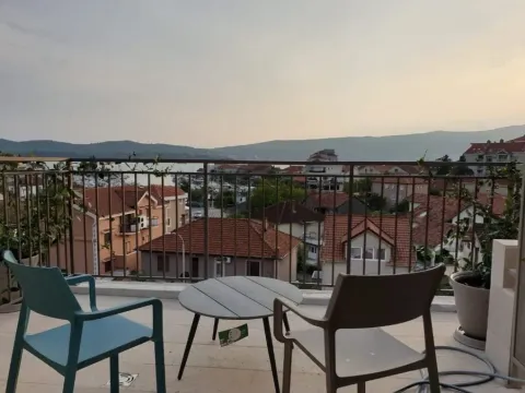 Rent, one bedroom apartment, 60m², Centar, Tivat - image 6