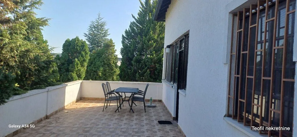 Izdavanje, kuća, 350m², Savski Venac, Beograd