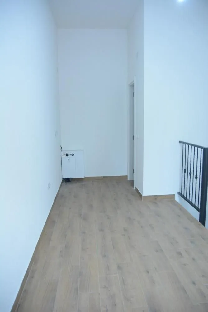 Prodaja, poslovni prostor, 78m², Cvetkova Pijaca, Zvezdara Sve Podlokacije