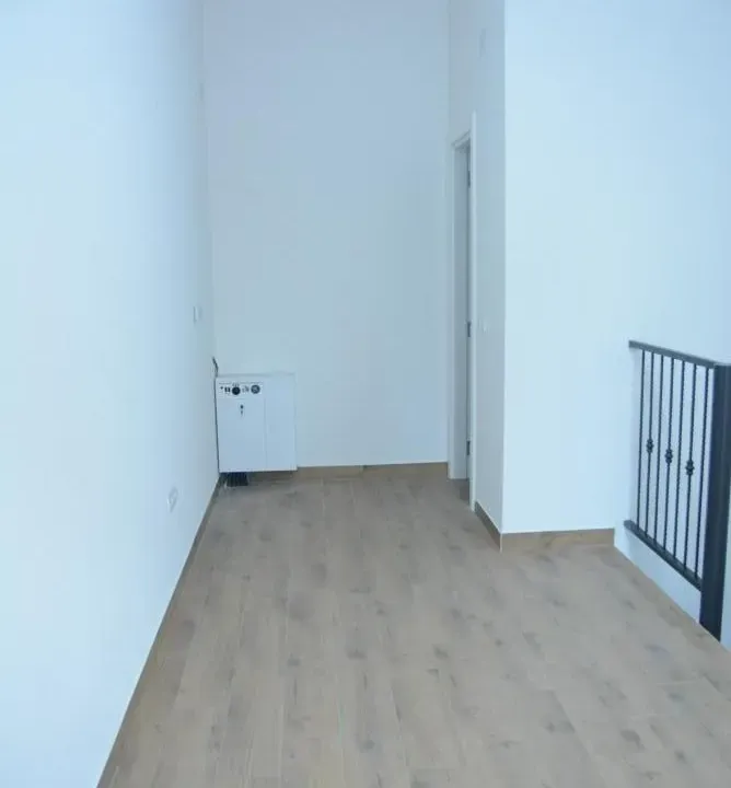 Prodaja, poslovni prostor, 78m², Cvetkova Pijaca, Zvezdara Sve Podlokacije