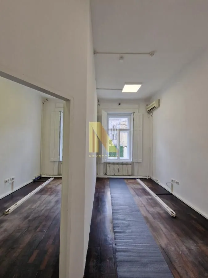Rent, office space, 550m², Adamovićevo Naselje, Novi Sad Sve Podlokacije