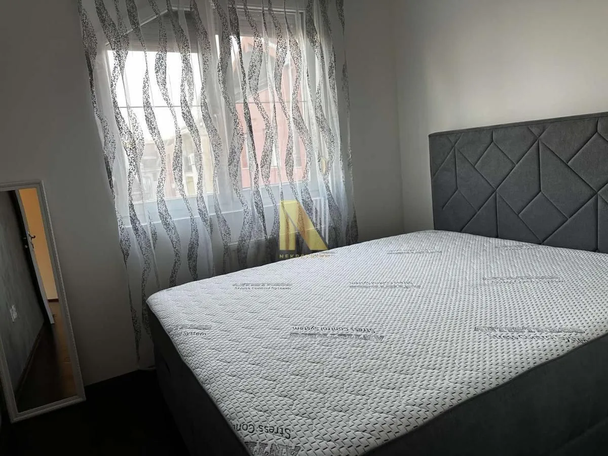 Izdavanje, jednosoban stan, 43m², Cara Dušana, Novi Sad Sve Podlokacije