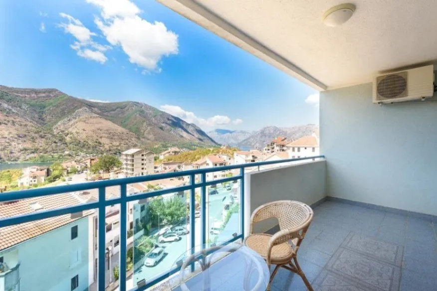 Sale, studio apartment, 46m², Dobrota, Kotor